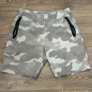 Old Navy Gray Camo Men's Shorts